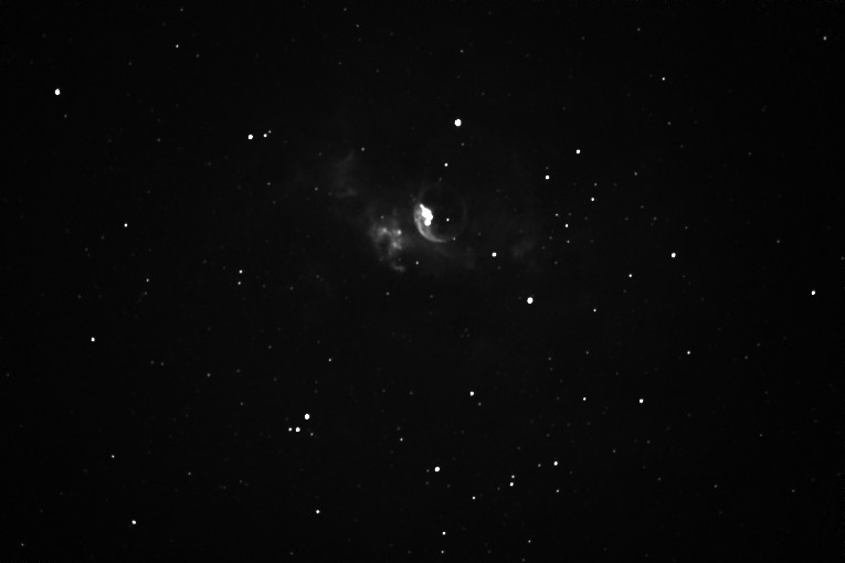 NGC_7635_Ha_30m_image_1.png - NCG 7635 - Nbuleuse de la Bulle (Ha 30 min binning 2x2) - LX200GPS f/6.3 - ST-8XME (-10C) - Renens 25/08/2007